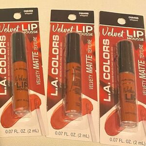🎉L.A.Colors Pack Of 2 Velvet Lip 👄 Mousse C68488 Shipped (2 ML) 💥